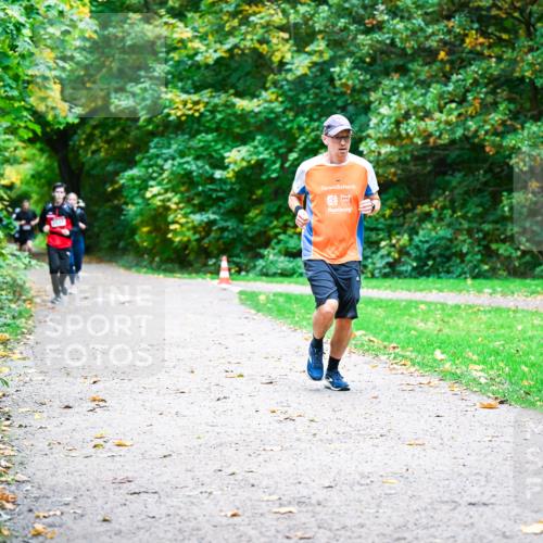 12.10.2025 - Bramfelder Halbmarathon 2025 Dr. Thomas Lammeyer http://msf.ph/oto/9348131 12.10.2025 10:26:08 Laufen  meine-sportfotos.de