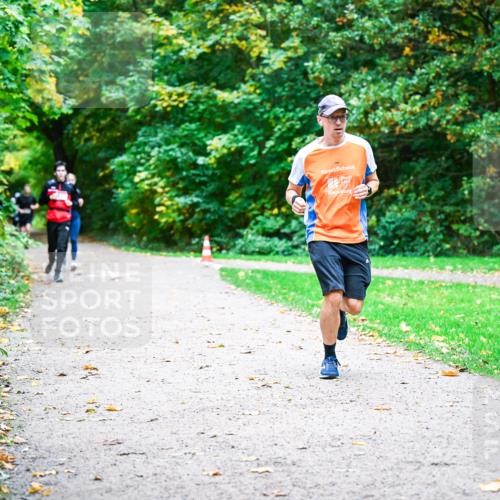 12.10.2025 - Bramfelder Halbmarathon 2025 Dr. Thomas Lammeyer http://msf.ph/oto/9348133 12.10.2025 10:26:09 Laufen  meine-sportfotos.de