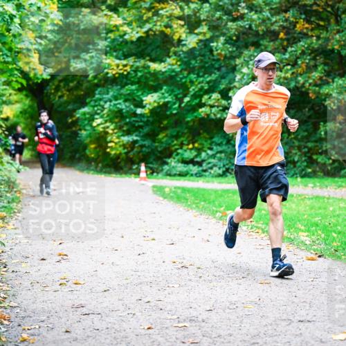 12.10.2025 - Bramfelder Halbmarathon 2025 Dr. Thomas Lammeyer http://msf.ph/oto/9348135 12.10.2025 10:26:09 Laufen  meine-sportfotos.de