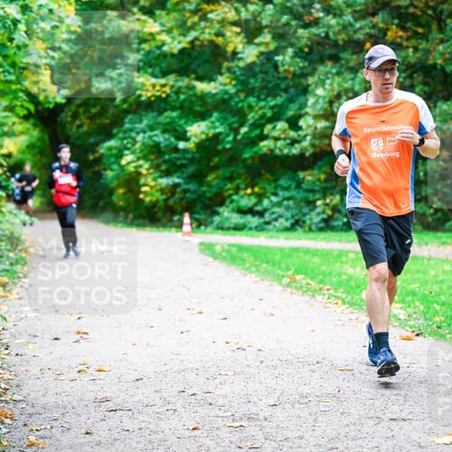 12.10.2025 - Bramfelder Halbmarathon 2025 Dr. Thomas Lammeyer http://msf.ph/oto/9348137 12.10.2025 10:26:09 Laufen  meine-sportfotos.de