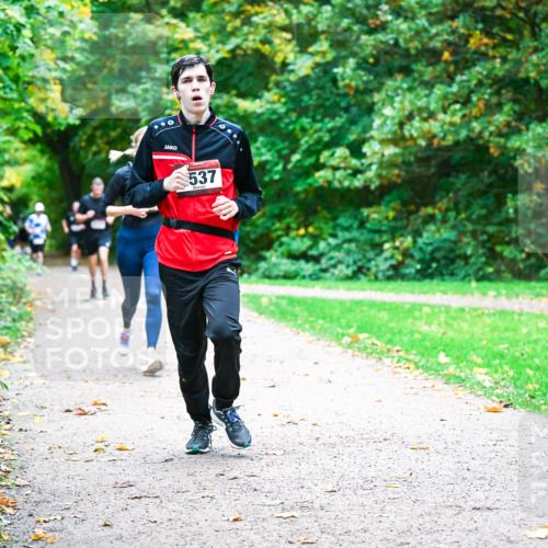 12.10.2025 - Bramfelder Halbmarathon 2025 Dr. Thomas Lammeyer http://msf.ph/oto/9348144 12.10.2025 10:26:14 Laufen 537 meine-sportfotos.de