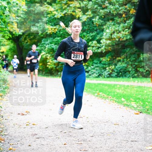 12.10.2025 - Bramfelder Halbmarathon 2025 Dr. Thomas Lammeyer http://msf.ph/oto/9348154 12.10.2025 10:26:16 Laufen 2811, 25 meine-sportfotos.de