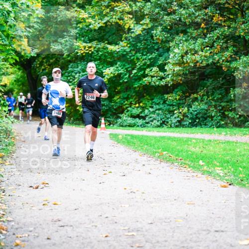 12.10.2025 - Bramfelder Halbmarathon 2025 Dr. Thomas Lammeyer http://msf.ph/oto/9348180 12.10.2025 10:26:23 Laufen 2488, 2246 meine-sportfotos.de