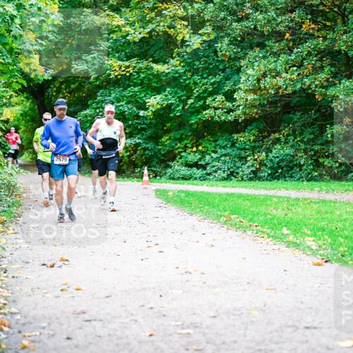 12.10.2025 - Bramfelder Halbmarathon 2025 Dr. Thomas Lammeyer http://msf.ph/oto/9348235 12.10.2025 10:26:33 Laufen 2579 meine-sportfotos.de