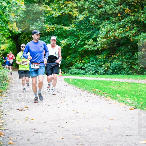 12.10.2025 - Bramfelder Halbmarathon 2025 Dr. Thomas Lammeyer http://msf.ph/oto/9348245 12.10.2025 10:26:35 Laufen 2774, 2579 meine-sportfotos.de