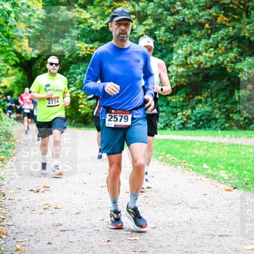 12.10.2025 - Bramfelder Halbmarathon 2025 Dr. Thomas Lammeyer http://msf.ph/oto/9348255 12.10.2025 10:26:36 Laufen 2774, 2579 meine-sportfotos.de