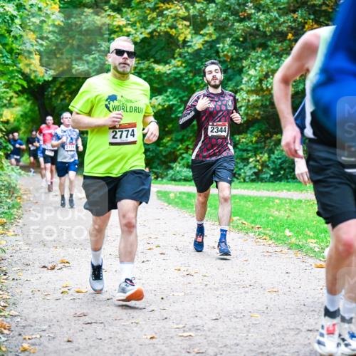 12.10.2025 - Bramfelder Halbmarathon 2025 Dr. Thomas Lammeyer http://msf.ph/oto/9348263 12.10.2025 10:26:38 Laufen 2174, 2774, 2344 meine-sportfotos.de