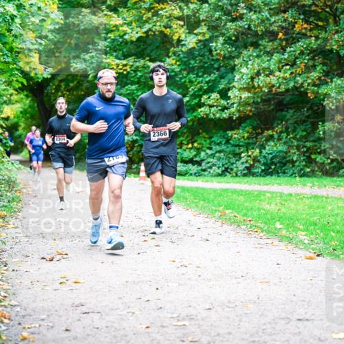 12.10.2025 - Bramfelder Halbmarathon 2025 Dr. Thomas Lammeyer http://msf.ph/oto/9348315 12.10.2025 10:26:48 Laufen 2304, 12163, 2366 meine-sportfotos.de