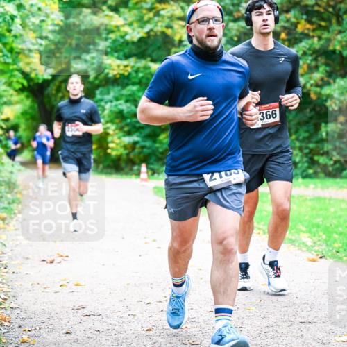 12.10.2025 - Bramfelder Halbmarathon 2025 Dr. Thomas Lammeyer http://msf.ph/oto/9348325 12.10.2025 10:26:49 Laufen 210, 0, 120, 366, 7 meine-sportfotos.de