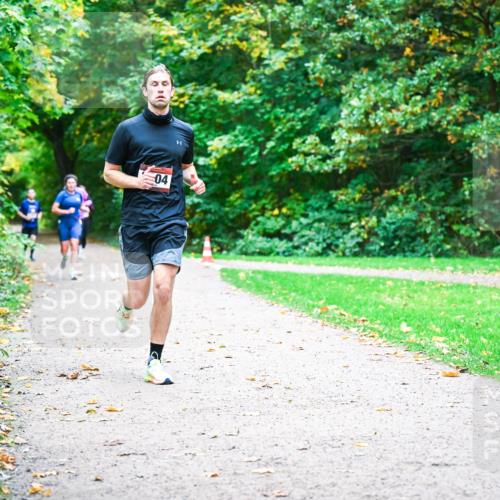 12.10.2025 - Bramfelder Halbmarathon 2025 Dr. Thomas Lammeyer http://msf.ph/oto/9348330 12.10.2025 10:26:50 Laufen 04 meine-sportfotos.de