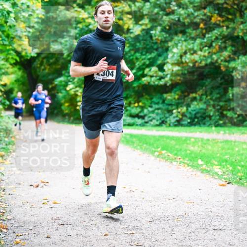 12.10.2025 - Bramfelder Halbmarathon 2025 Dr. Thomas Lammeyer http://msf.ph/oto/9348335 12.10.2025 10:26:51 Laufen 8, 102, 304 meine-sportfotos.de