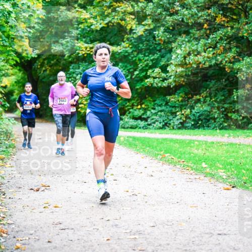 12.10.2025 - Bramfelder Halbmarathon 2025 Dr. Thomas Lammeyer http://msf.ph/oto/9348349 12.10.2025 10:26:55 Laufen 2483, 2982, 276 meine-sportfotos.de