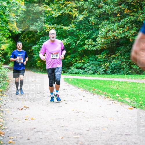 12.10.2025 - Bramfelder Halbmarathon 2025 Dr. Thomas Lammeyer http://msf.ph/oto/9348359 12.10.2025 10:26:57 Laufen 2483, 2982 meine-sportfotos.de
