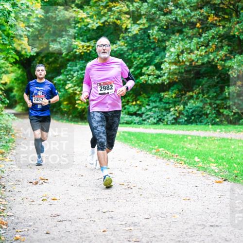 12.10.2025 - Bramfelder Halbmarathon 2025 Dr. Thomas Lammeyer http://msf.ph/oto/9348363 12.10.2025 10:26:58 Laufen 2483, 2982 meine-sportfotos.de