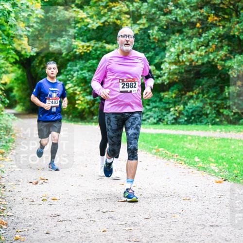 12.10.2025 - Bramfelder Halbmarathon 2025 Dr. Thomas Lammeyer http://msf.ph/oto/9348366 12.10.2025 10:26:58 Laufen 2483, 2982 meine-sportfotos.de