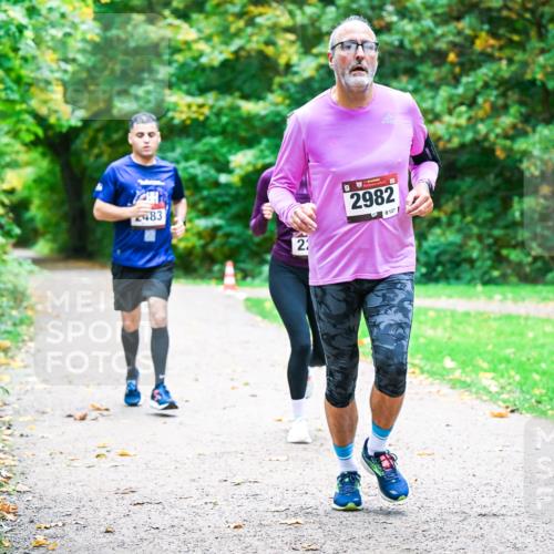 12.10.2025 - Bramfelder Halbmarathon 2025 Dr. Thomas Lammeyer http://msf.ph/oto/9348370 12.10.2025 10:26:58 Laufen 483, 2, 2982, 8127 meine-sportfotos.de