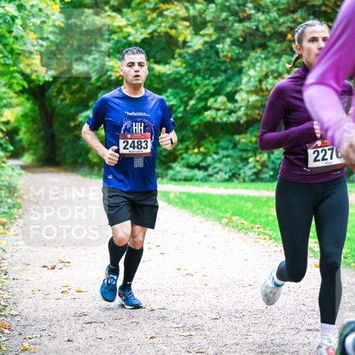 12.10.2025 - Bramfelder Halbmarathon 2025 Dr. Thomas Lammeyer http://msf.ph/oto/9348374 12.10.2025 10:26:59 Laufen 2483, 2276, 2 meine-sportfotos.de