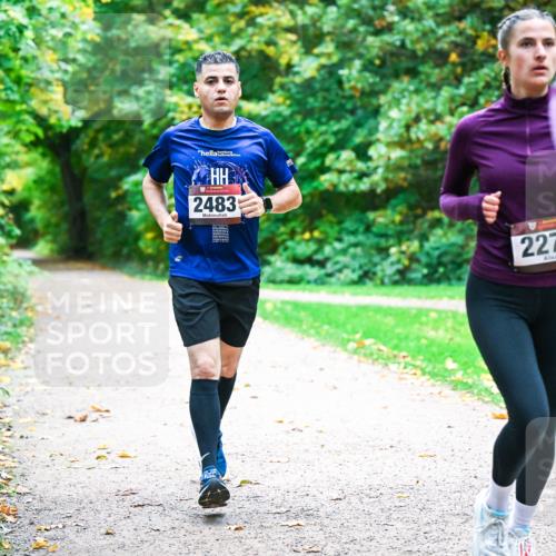 12.10.2025 - Bramfelder Halbmarathon 2025 Dr. Thomas Lammeyer http://msf.ph/oto/9348375 12.10.2025 10:27:00 Laufen 2483, 2276 meine-sportfotos.de