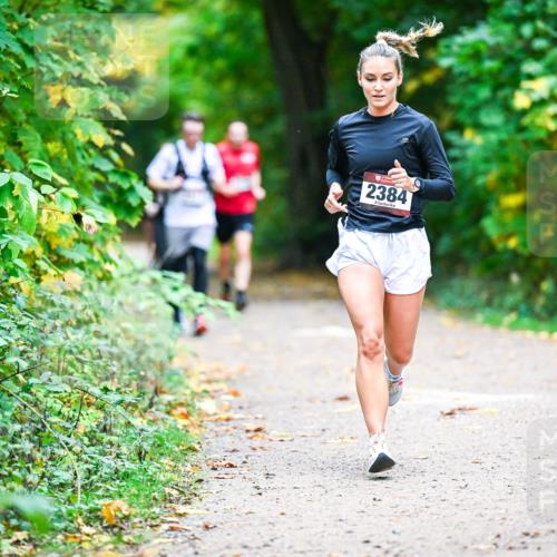 12.10.2025 - Bramfelder Halbmarathon 2025 Dr. Thomas Lammeyer http://msf.ph/oto/9348394 12.10.2025 10:27:13 Laufen 2384 meine-sportfotos.de