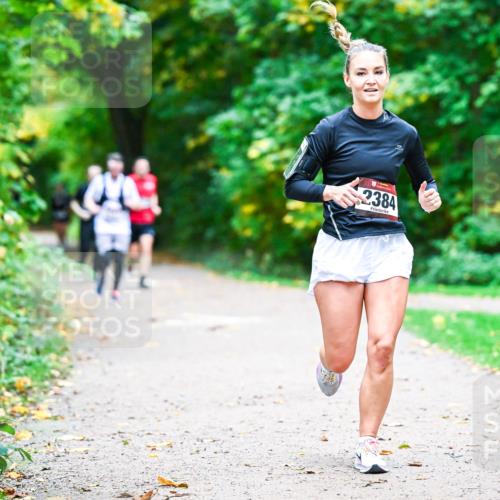 12.10.2025 - Bramfelder Halbmarathon 2025 Dr. Thomas Lammeyer http://msf.ph/oto/9348402 12.10.2025 10:27:15 Laufen 2384 meine-sportfotos.de