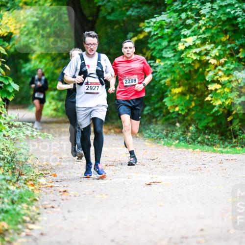 12.10.2025 - Bramfelder Halbmarathon 2025 Dr. Thomas Lammeyer http://msf.ph/oto/9348410 12.10.2025 10:27:17 Laufen 2927, 2289 meine-sportfotos.de