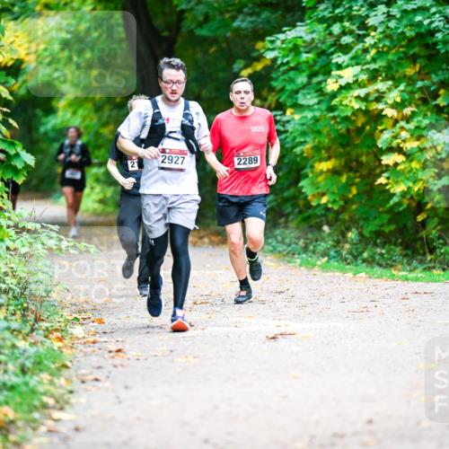 12.10.2025 - Bramfelder Halbmarathon 2025 Dr. Thomas Lammeyer http://msf.ph/oto/9348411 12.10.2025 10:27:17 Laufen 2927, 2289, 2 meine-sportfotos.de