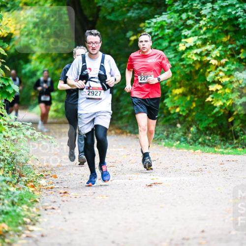 12.10.2025 - Bramfelder Halbmarathon 2025 Dr. Thomas Lammeyer http://msf.ph/oto/9348414 12.10.2025 10:27:18 Laufen 2927, 228 meine-sportfotos.de