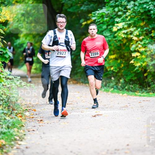 12.10.2025 - Bramfelder Halbmarathon 2025 Dr. Thomas Lammeyer http://msf.ph/oto/9348415 12.10.2025 10:27:18 Laufen 2927, 2289 meine-sportfotos.de