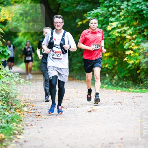 12.10.2025 - Bramfelder Halbmarathon 2025 Dr. Thomas Lammeyer http://msf.ph/oto/9348417 12.10.2025 10:27:18 Laufen 2927, 289 meine-sportfotos.de