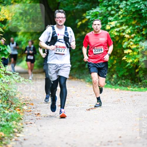 12.10.2025 - Bramfelder Halbmarathon 2025 Dr. Thomas Lammeyer http://msf.ph/oto/9348421 12.10.2025 10:27:19 Laufen 2927, 2289 meine-sportfotos.de