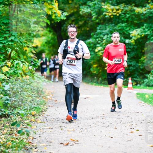 12.10.2025 - Bramfelder Halbmarathon 2025 Dr. Thomas Lammeyer http://msf.ph/oto/9348438 12.10.2025 10:27:21 Laufen 2927, 2289 meine-sportfotos.de