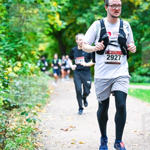 12.10.2025 - Bramfelder Halbmarathon 2025 Dr. Thomas Lammeyer http://msf.ph/oto/9348455 12.10.2025 10:27:24 Laufen 2927, 2 meine-sportfotos.de