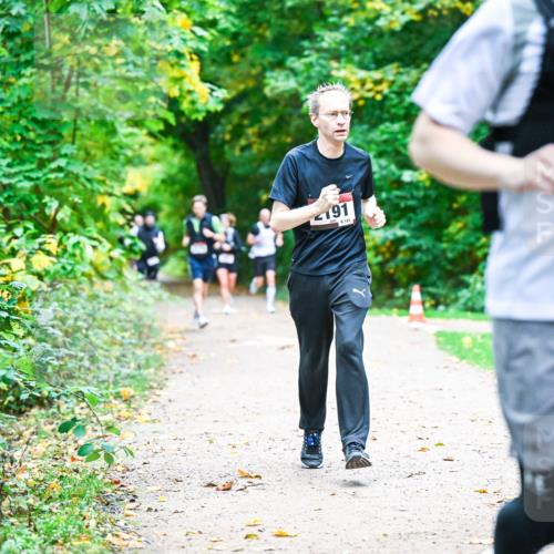 12.10.2025 - Bramfelder Halbmarathon 2025 Dr. Thomas Lammeyer http://msf.ph/oto/9348456 12.10.2025 10:27:25 Laufen 191, 123, 2927 meine-sportfotos.de