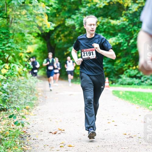 12.10.2025 - Bramfelder Halbmarathon 2025 Dr. Thomas Lammeyer http://msf.ph/oto/9348459 12.10.2025 10:27:25 Laufen 2191, 123 meine-sportfotos.de