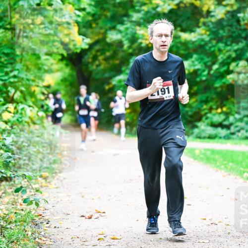 12.10.2025 - Bramfelder Halbmarathon 2025 Dr. Thomas Lammeyer http://msf.ph/oto/9348461 12.10.2025 10:27:25 Laufen 191, 123 meine-sportfotos.de