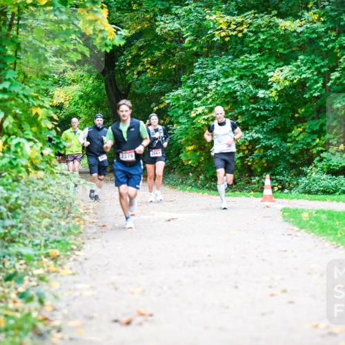 12.10.2025 - Bramfelder Halbmarathon 2025 Dr. Thomas Lammeyer http://msf.ph/oto/9348464 12.10.2025 10:27:27 Laufen 247, 2379, 2667 meine-sportfotos.de