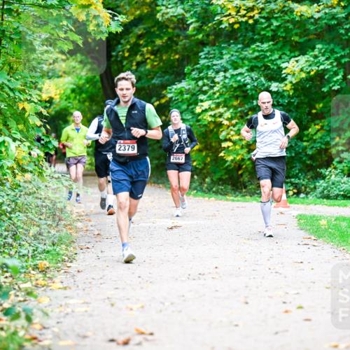 12.10.2025 - Bramfelder Halbmarathon 2025 Dr. Thomas Lammeyer http://msf.ph/oto/9348470 12.10.2025 10:27:29 Laufen 2379, 2667 meine-sportfotos.de