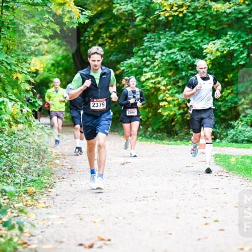 12.10.2025 - Bramfelder Halbmarathon 2025 Dr. Thomas Lammeyer http://msf.ph/oto/9348472 12.10.2025 10:27:29 Laufen 2379, 2667 meine-sportfotos.de