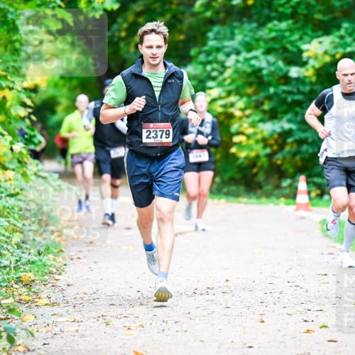 12.10.2025 - Bramfelder Halbmarathon 2025 Dr. Thomas Lammeyer http://msf.ph/oto/9348475 12.10.2025 10:27:30 Laufen 2379 meine-sportfotos.de