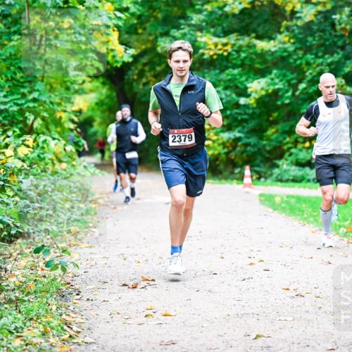 12.10.2025 - Bramfelder Halbmarathon 2025 Dr. Thomas Lammeyer http://msf.ph/oto/9348479 12.10.2025 10:27:31 Laufen 2379 meine-sportfotos.de