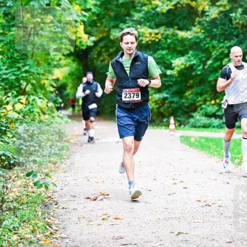12.10.2025 - Bramfelder Halbmarathon 2025 Dr. Thomas Lammeyer http://msf.ph/oto/9348480 12.10.2025 10:27:31 Laufen 2379 meine-sportfotos.de