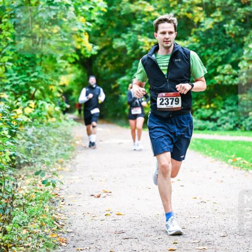 12.10.2025 - Bramfelder Halbmarathon 2025 Dr. Thomas Lammeyer http://msf.ph/oto/9348486 12.10.2025 10:27:32 Laufen 2379, 90 meine-sportfotos.de