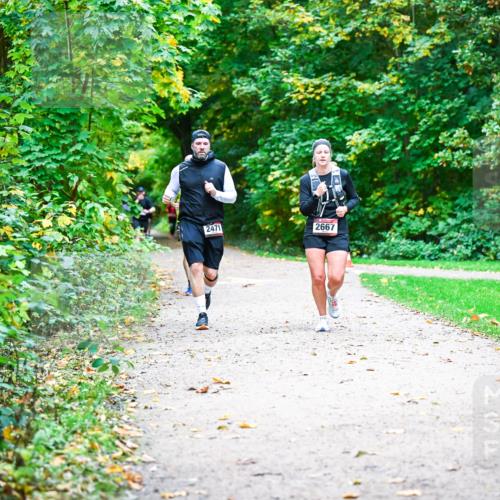 12.10.2025 - Bramfelder Halbmarathon 2025 Dr. Thomas Lammeyer http://msf.ph/oto/9348492 12.10.2025 10:27:34 Laufen 2471, 2667 meine-sportfotos.de