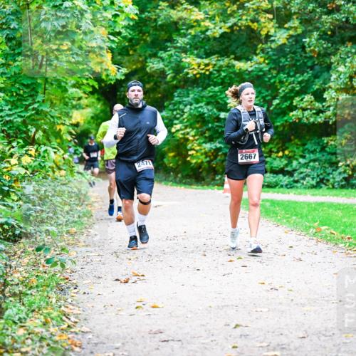 12.10.2025 - Bramfelder Halbmarathon 2025 Dr. Thomas Lammeyer http://msf.ph/oto/9348499 12.10.2025 10:27:35 Laufen 2471, 2667 meine-sportfotos.de