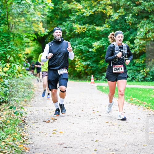 12.10.2025 - Bramfelder Halbmarathon 2025 Dr. Thomas Lammeyer http://msf.ph/oto/9348505 12.10.2025 10:27:36 Laufen 2471, 2667 meine-sportfotos.de