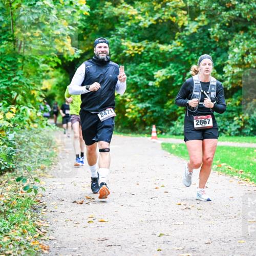 12.10.2025 - Bramfelder Halbmarathon 2025 Dr. Thomas Lammeyer http://msf.ph/oto/9348506 12.10.2025 10:27:36 Laufen 2471, 2667 meine-sportfotos.de