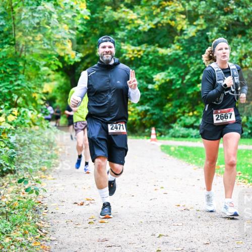 12.10.2025 - Bramfelder Halbmarathon 2025 Dr. Thomas Lammeyer http://msf.ph/oto/9348508 12.10.2025 10:27:36 Laufen 2667, 2471 meine-sportfotos.de