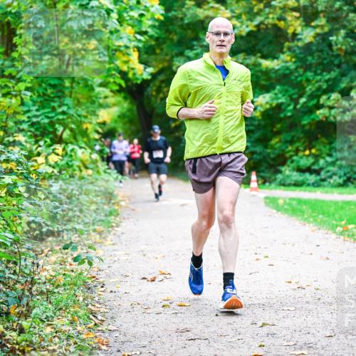12.10.2025 - Bramfelder Halbmarathon 2025 Dr. Thomas Lammeyer http://msf.ph/oto/9348522 12.10.2025 10:27:39 Laufen  meine-sportfotos.de