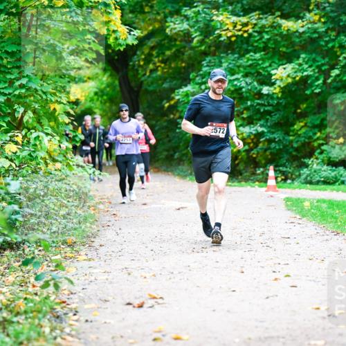 12.10.2025 - Bramfelder Halbmarathon 2025 Dr. Thomas Lammeyer http://msf.ph/oto/9348534 12.10.2025 10:27:43 Laufen 2253 meine-sportfotos.de