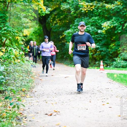 12.10.2025 - Bramfelder Halbmarathon 2025 Dr. Thomas Lammeyer http://msf.ph/oto/9348536 12.10.2025 10:27:43 Laufen 2572 meine-sportfotos.de